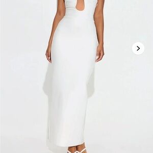 NWT Vanessa Bandage Gown - White size XL